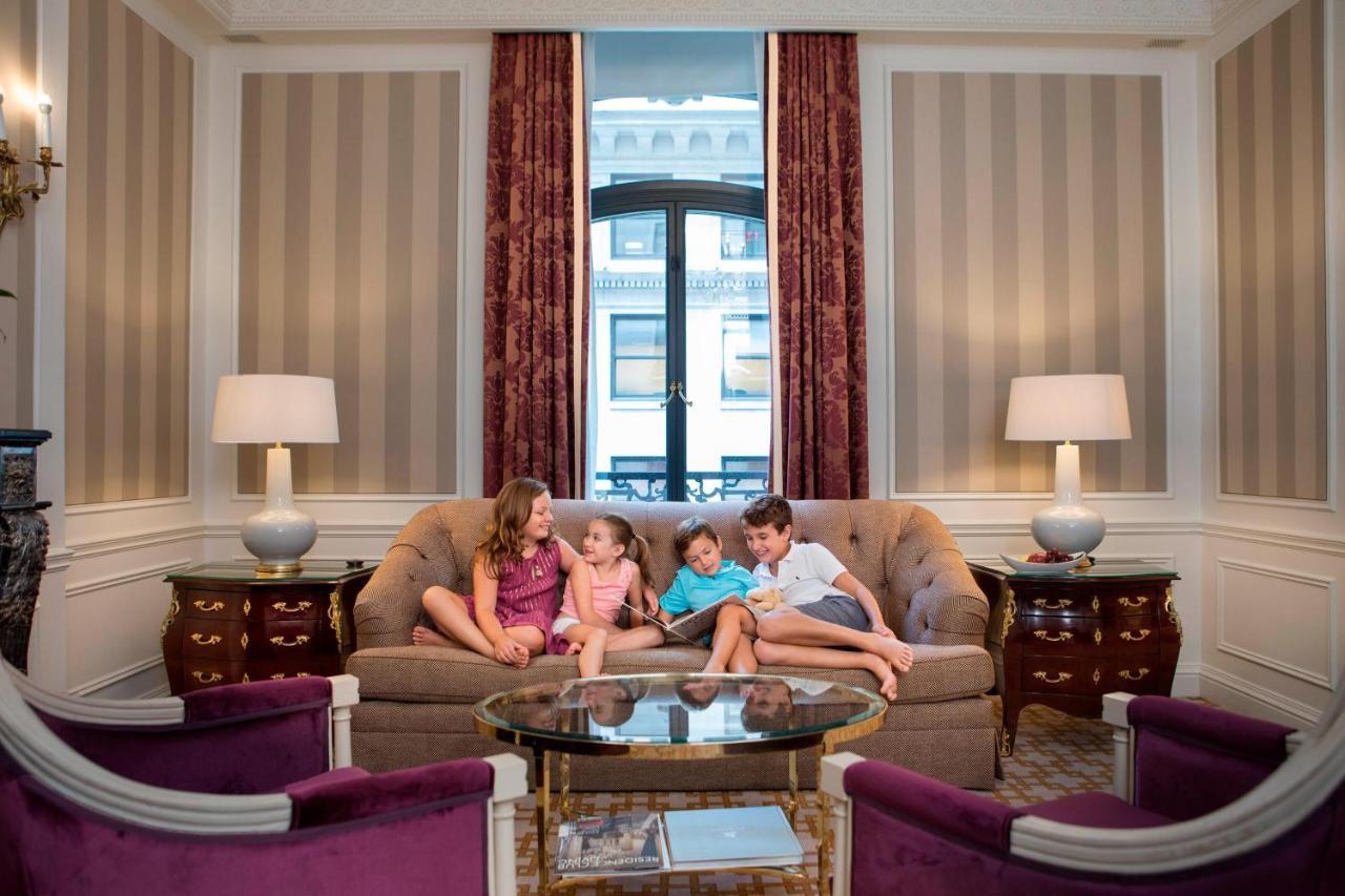 The St. Regis New York Hotel Buitenkant foto