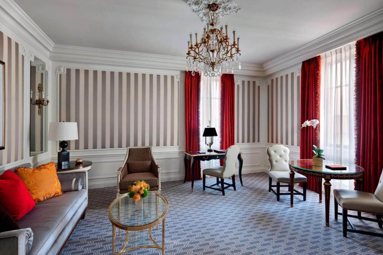 The St. Regis New York Hotel Buitenkant foto